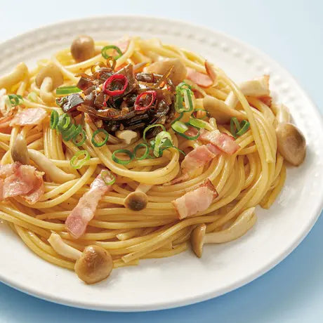 ご飯がすすむ!茎わかめとこんぶのピリ辛ラー油漬け 120g【マルイチ西條水産】